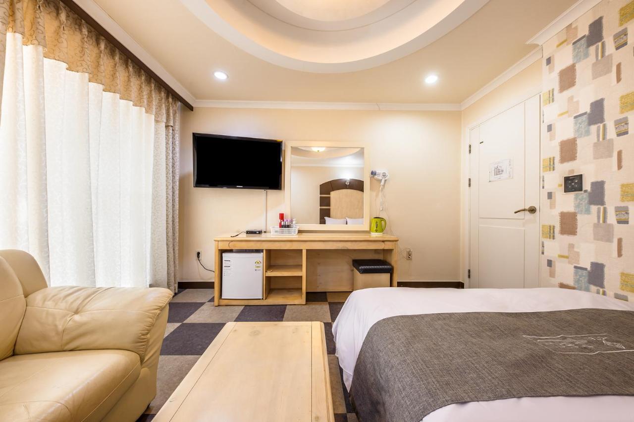 בוריאונג Drama Motel מראה חיצוני תמונה