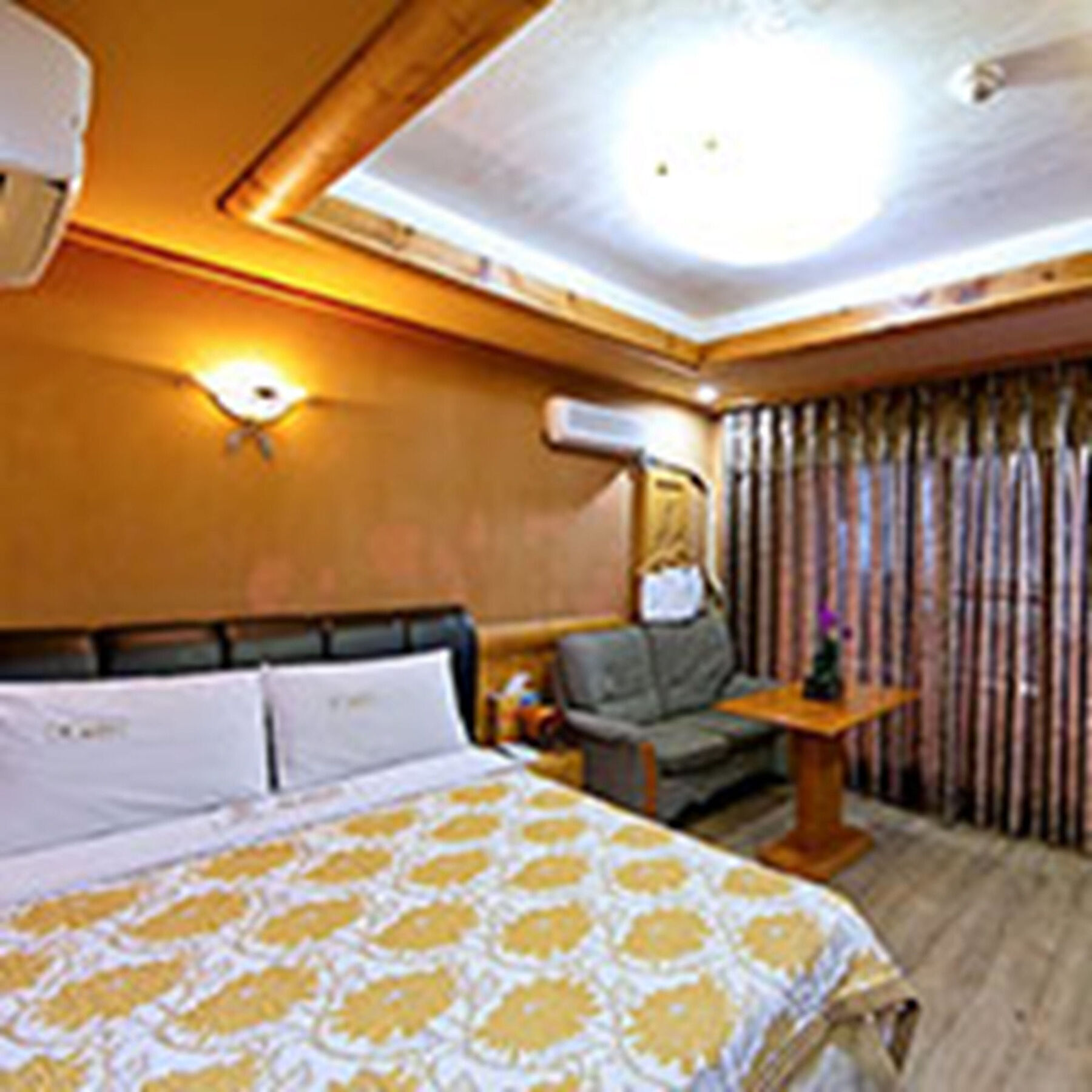 בוריאונג Drama Motel מראה חיצוני תמונה