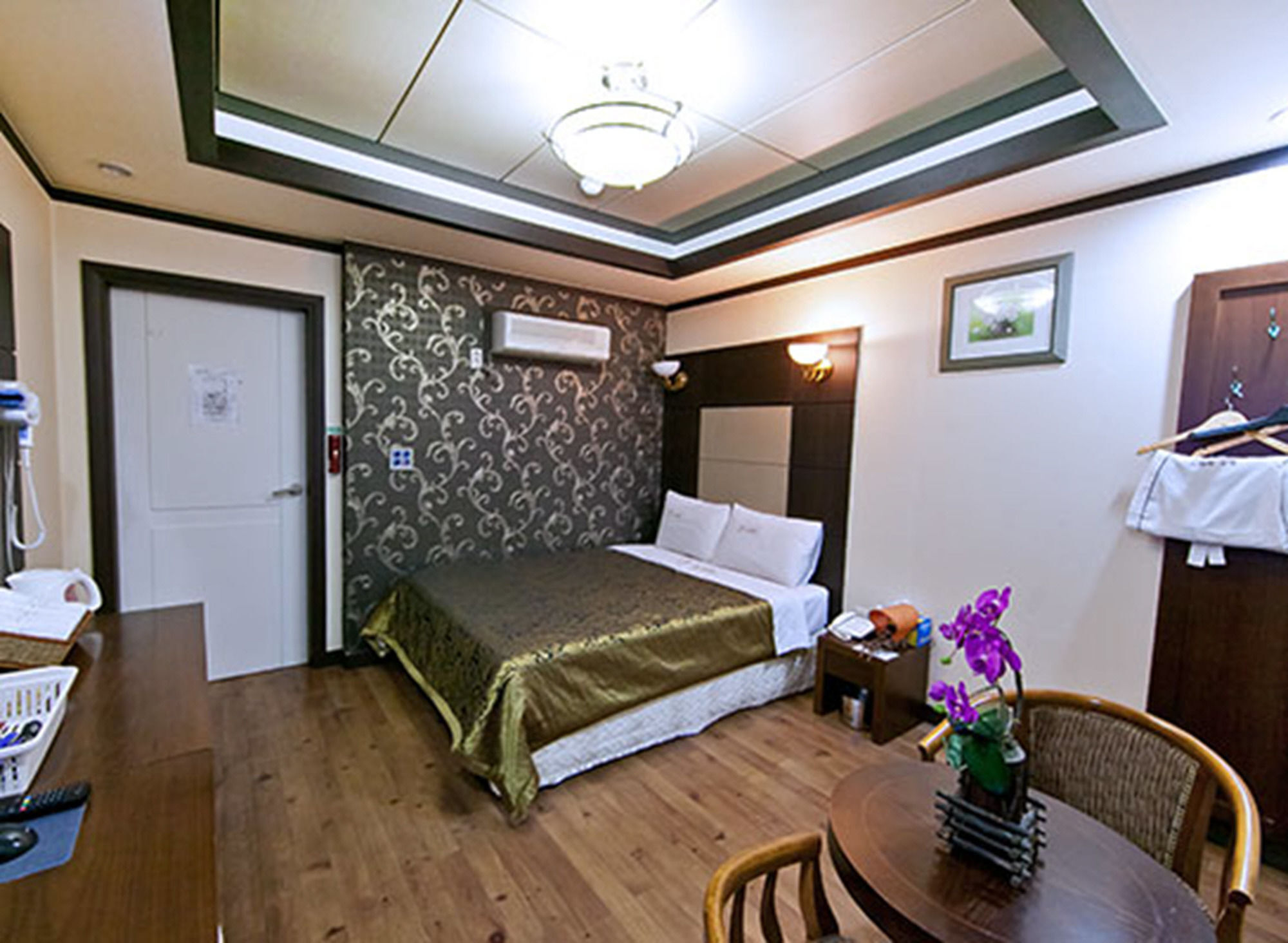 בוריאונג Drama Motel מראה חיצוני תמונה