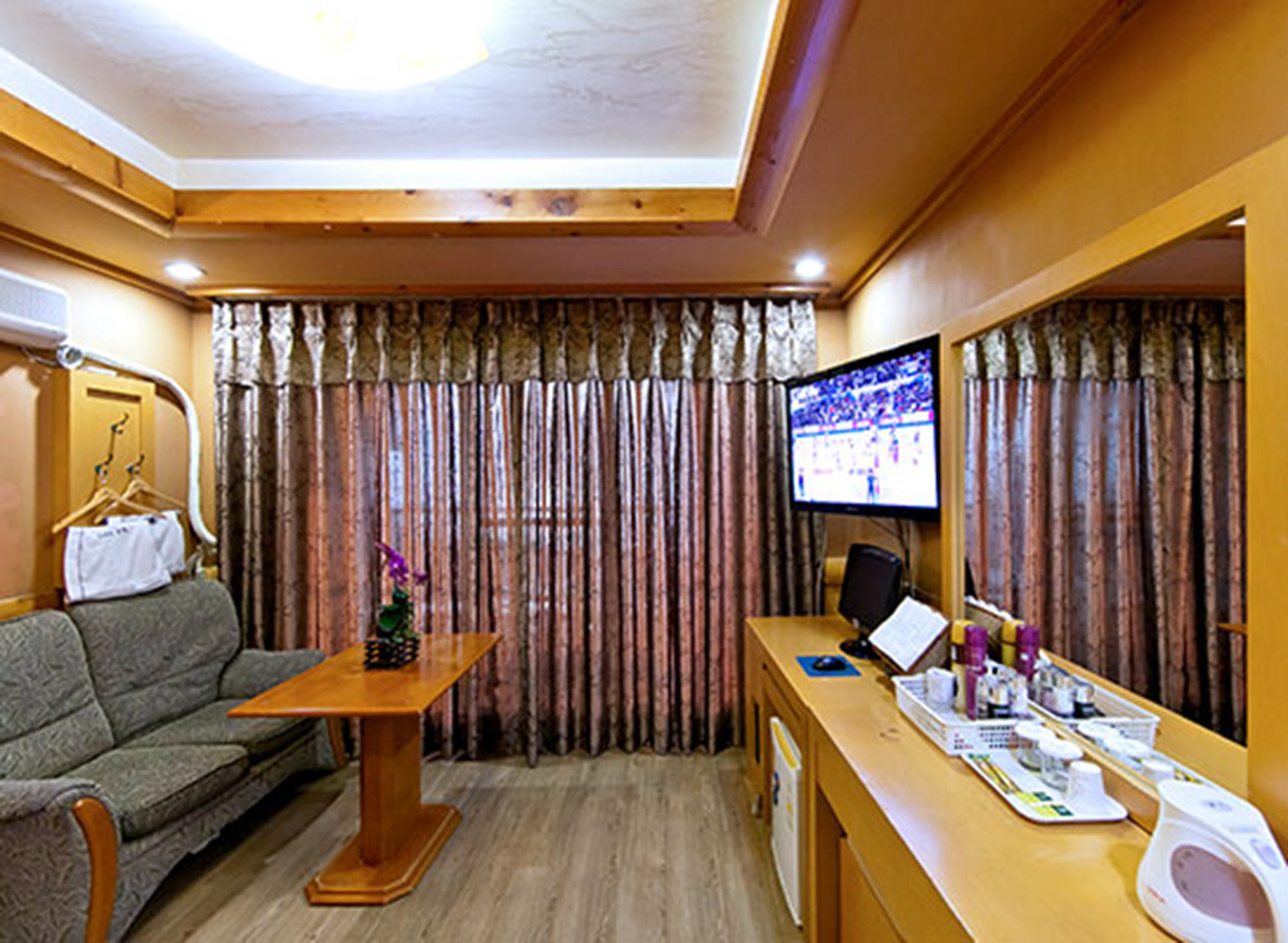 בוריאונג Drama Motel מראה חיצוני תמונה