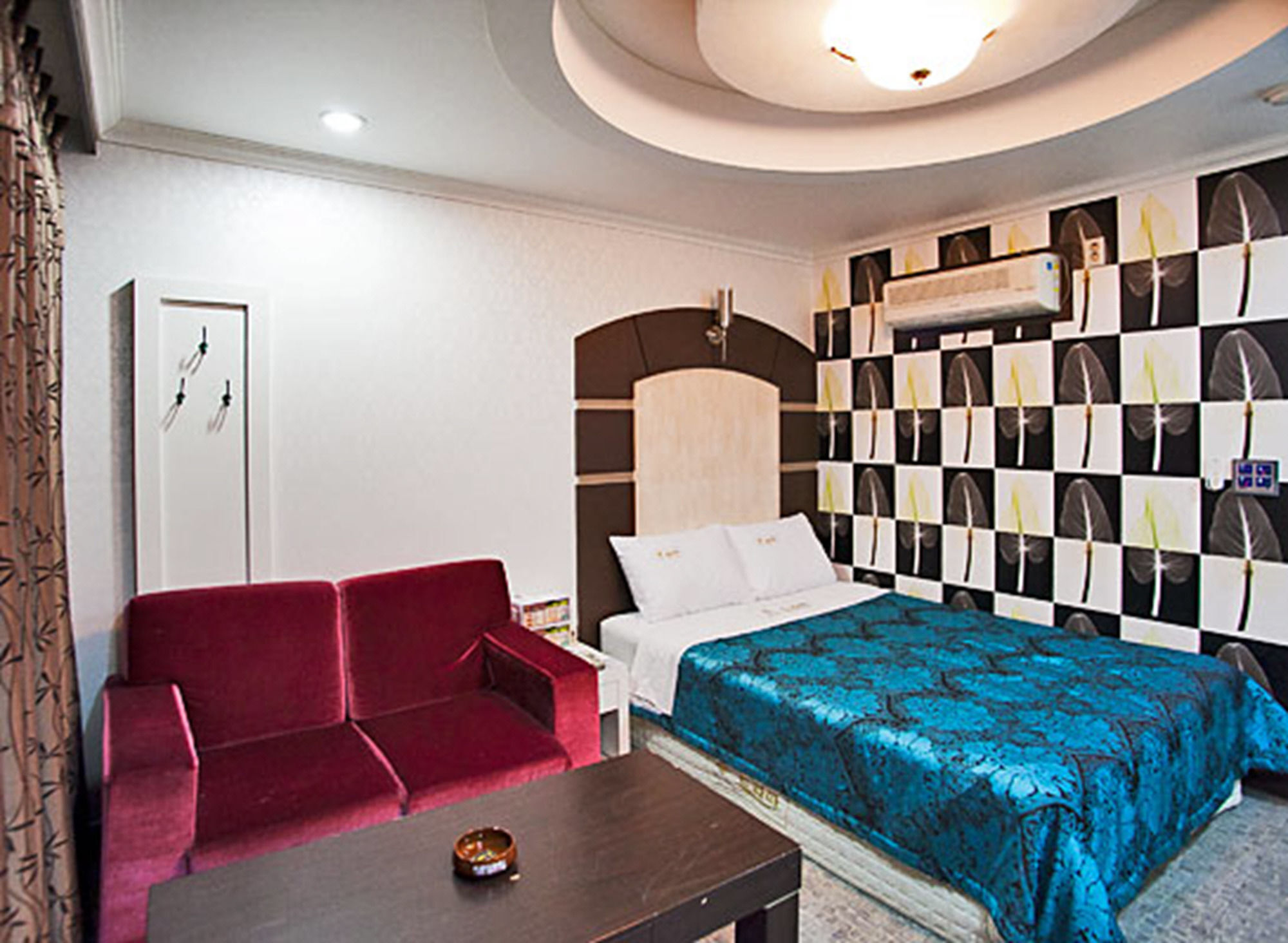 בוריאונג Drama Motel מראה חיצוני תמונה