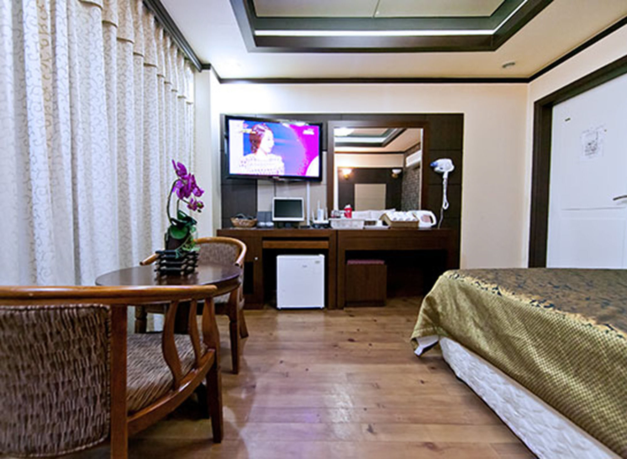 בוריאונג Drama Motel מראה חיצוני תמונה