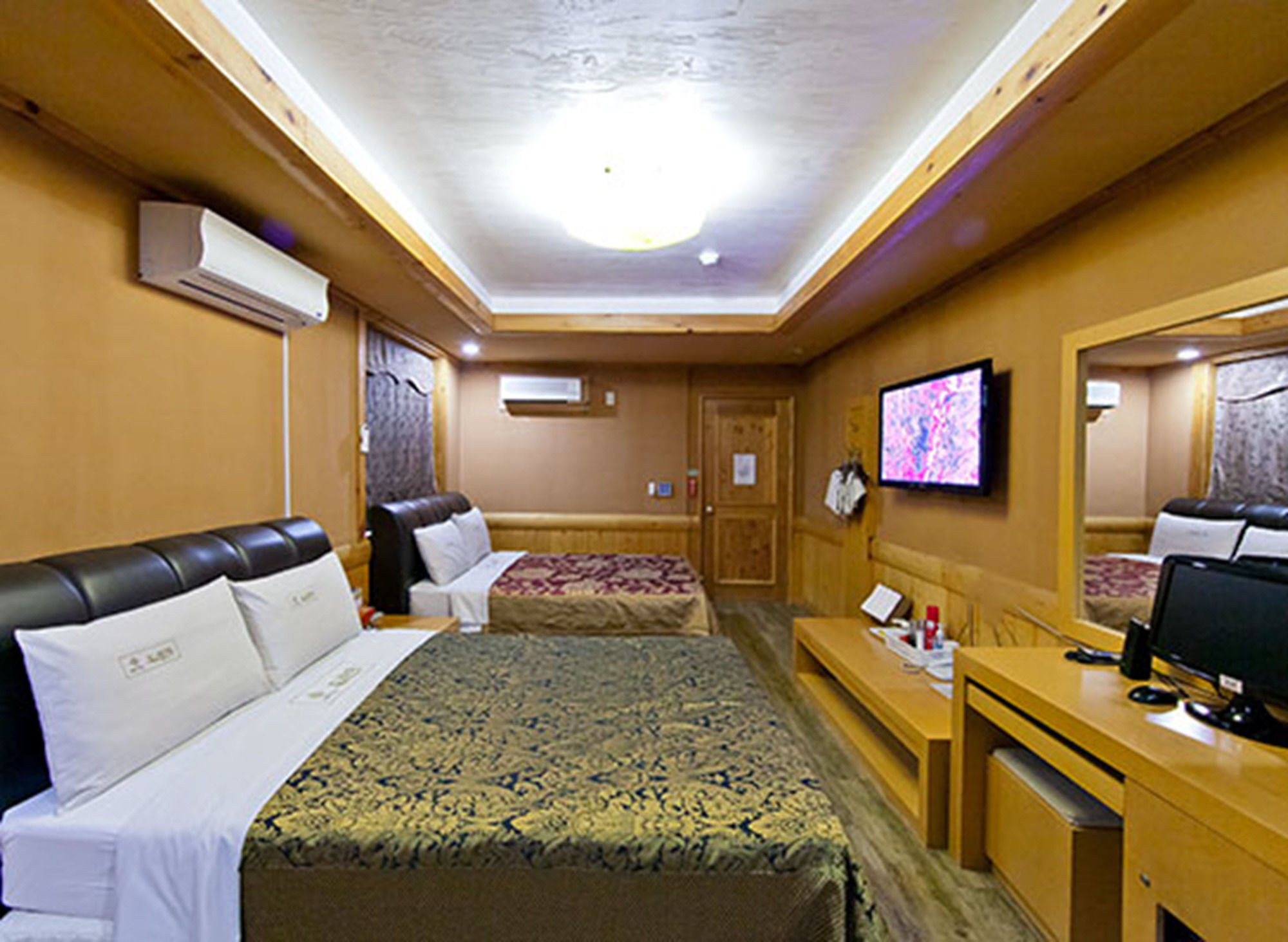 בוריאונג Drama Motel מראה חיצוני תמונה
