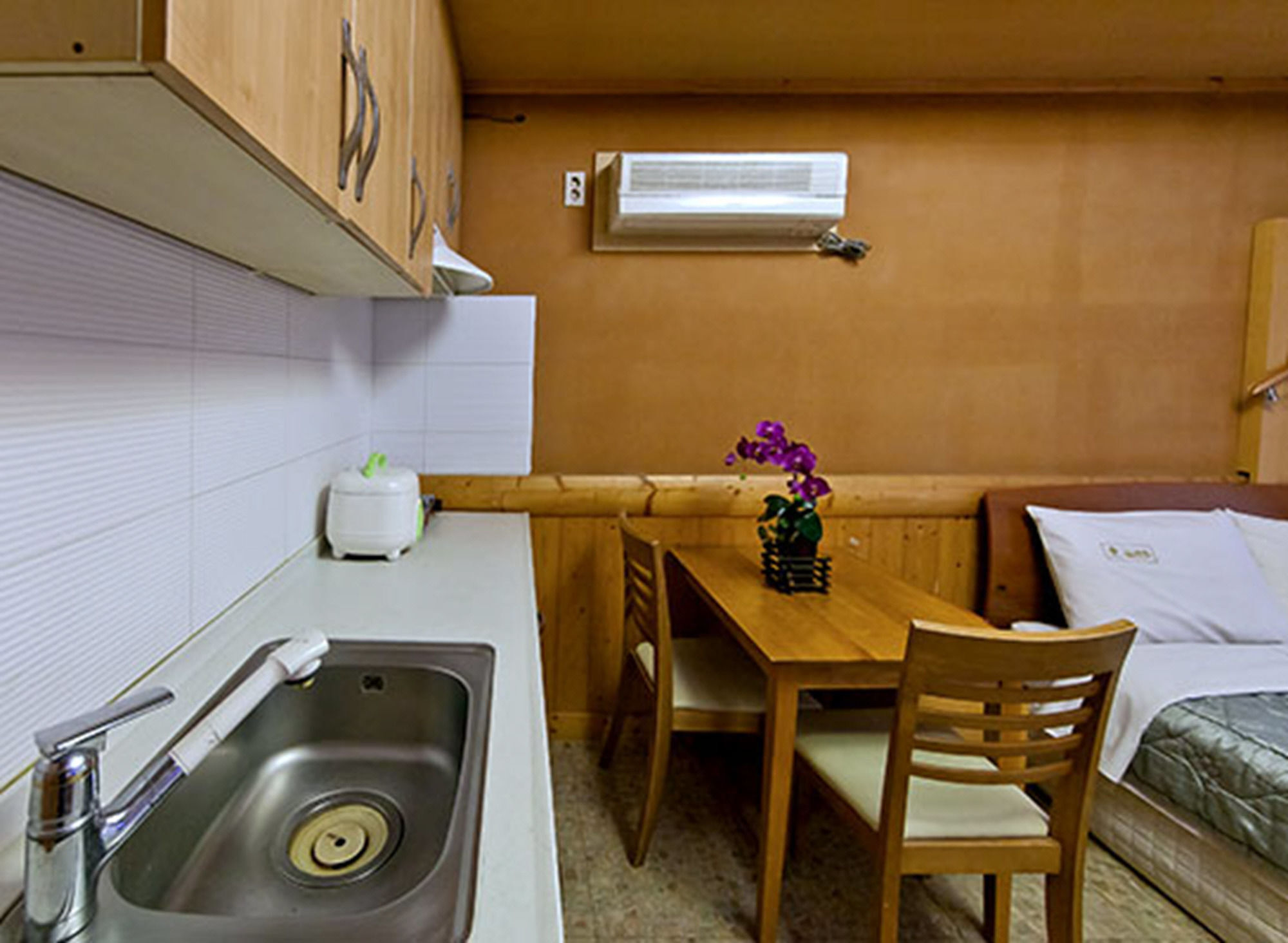 בוריאונג Drama Motel מראה חיצוני תמונה